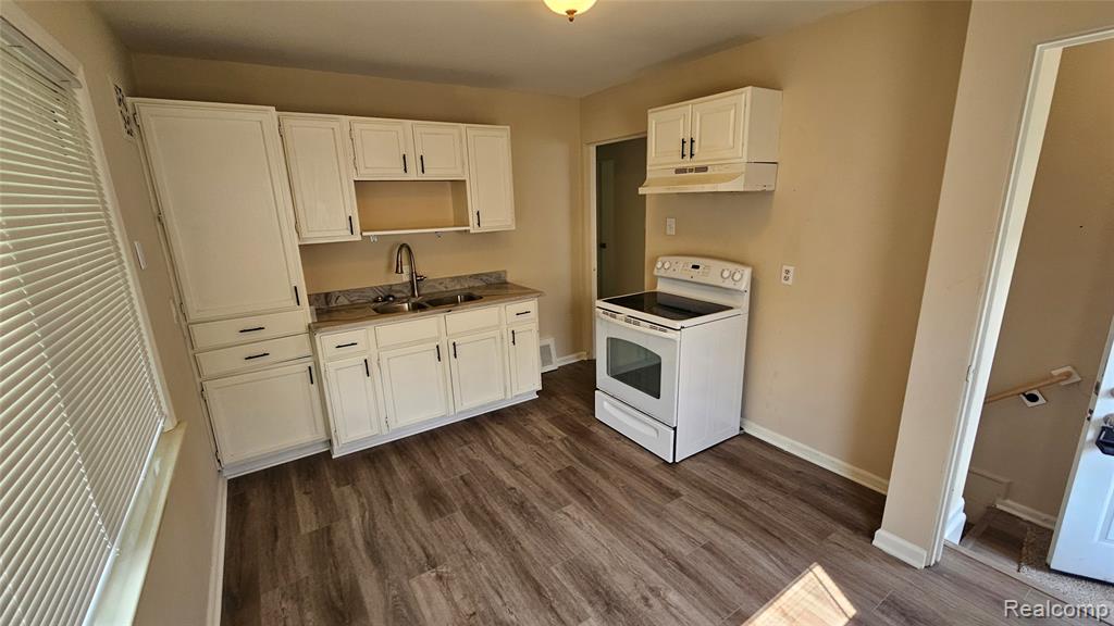 16894 Toepfer Drive Eastpointe, MI 48021 - Photo 4 of 7