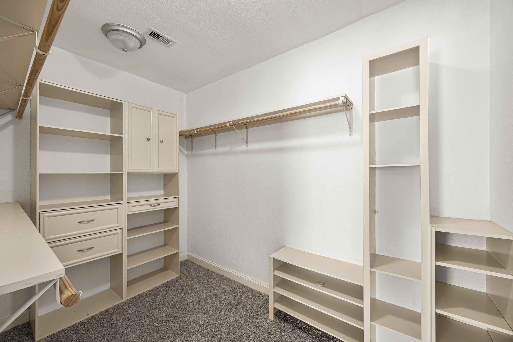 710 East 28th Street Houston, TX 77009 - Photo 15 of 44 a view of an empty walk in closet