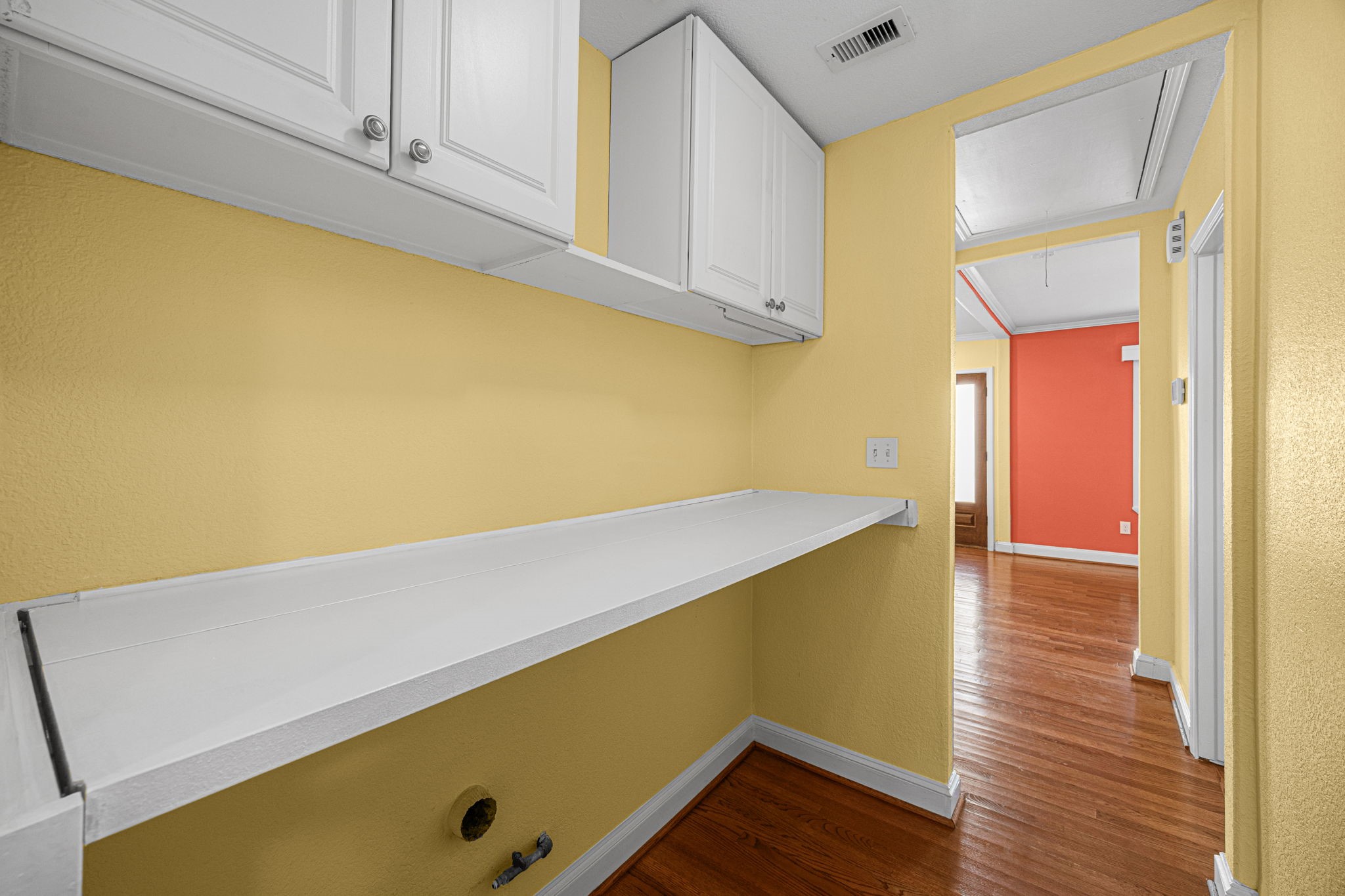 710 East 28th Street Houston, TX 77009 - Photo 35 of 44 a view of room with wooden floor