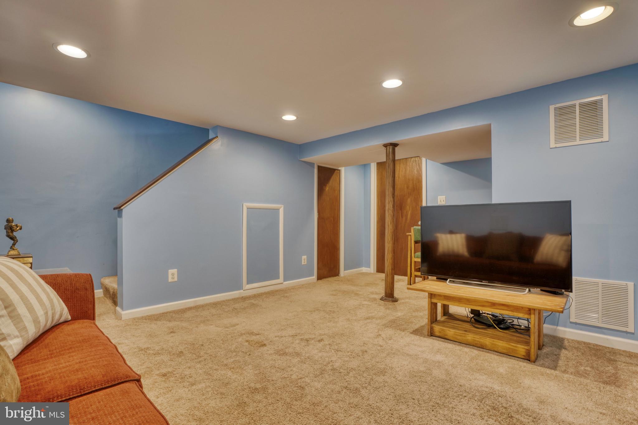 8307 Pleasant Plains Road Baltimore, MD 21286 - Photo 13 of 25 Gallery Image 13