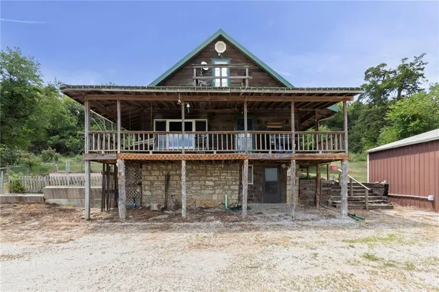 $205,000 | 29463 West 1100th Road, Garnett, KS 66032