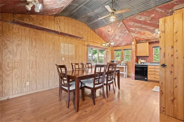 $205,000 | 29463 West 1100th Road, Garnett, KS 66032