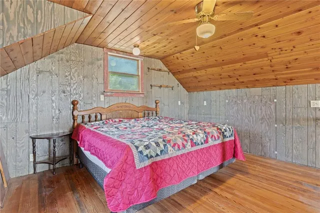 $205,000 | 29463 West 1100th Road, Garnett, KS 66032