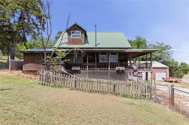 $205,000 | 29463 West 1100th Road, Garnett, KS 66032