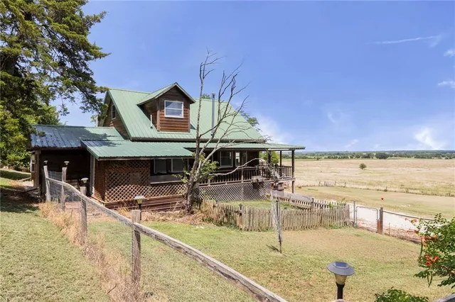 $205,000 | 29463 West 1100th Road, Garnett, KS 66032