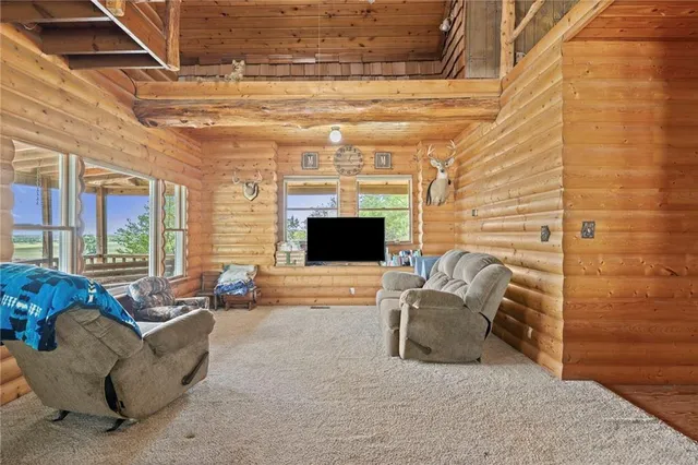 $205,000 | 29463 West 1100th Road, Garnett, KS 66032