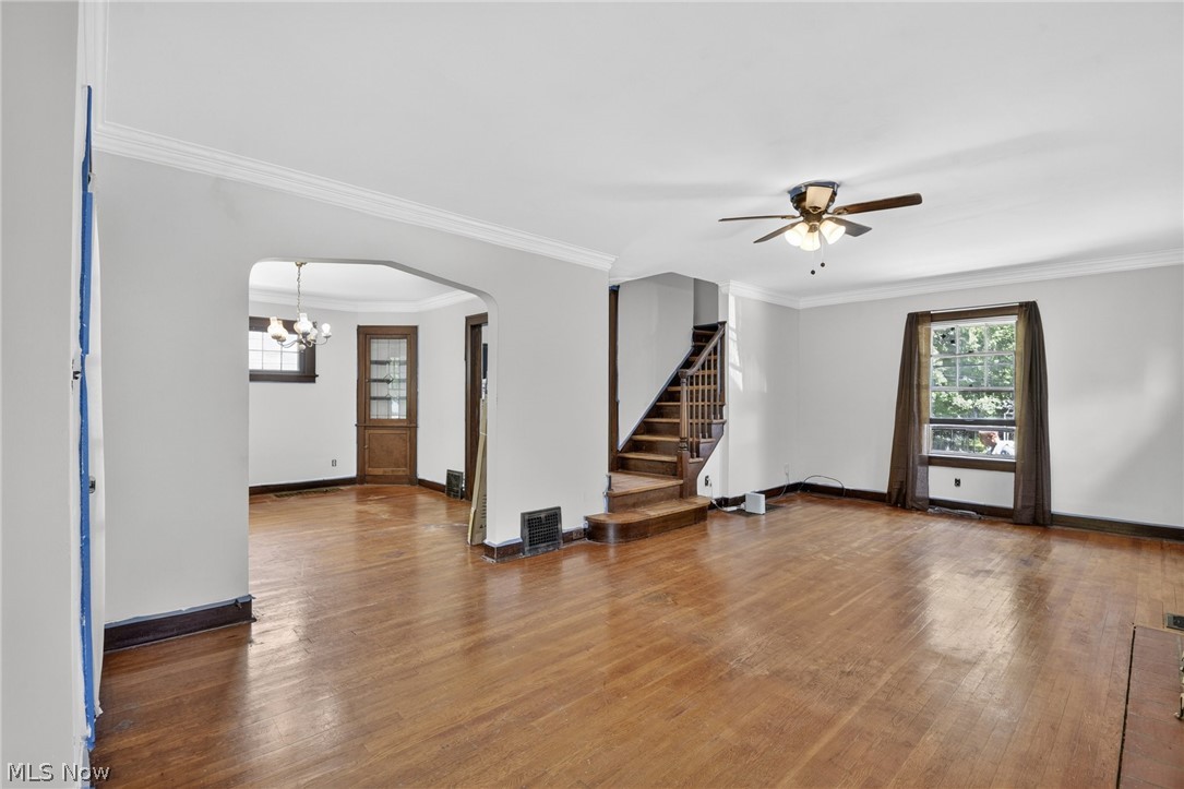 927 Englewood Road Cleveland Heights, OH 44121 - Photo 9 of 37