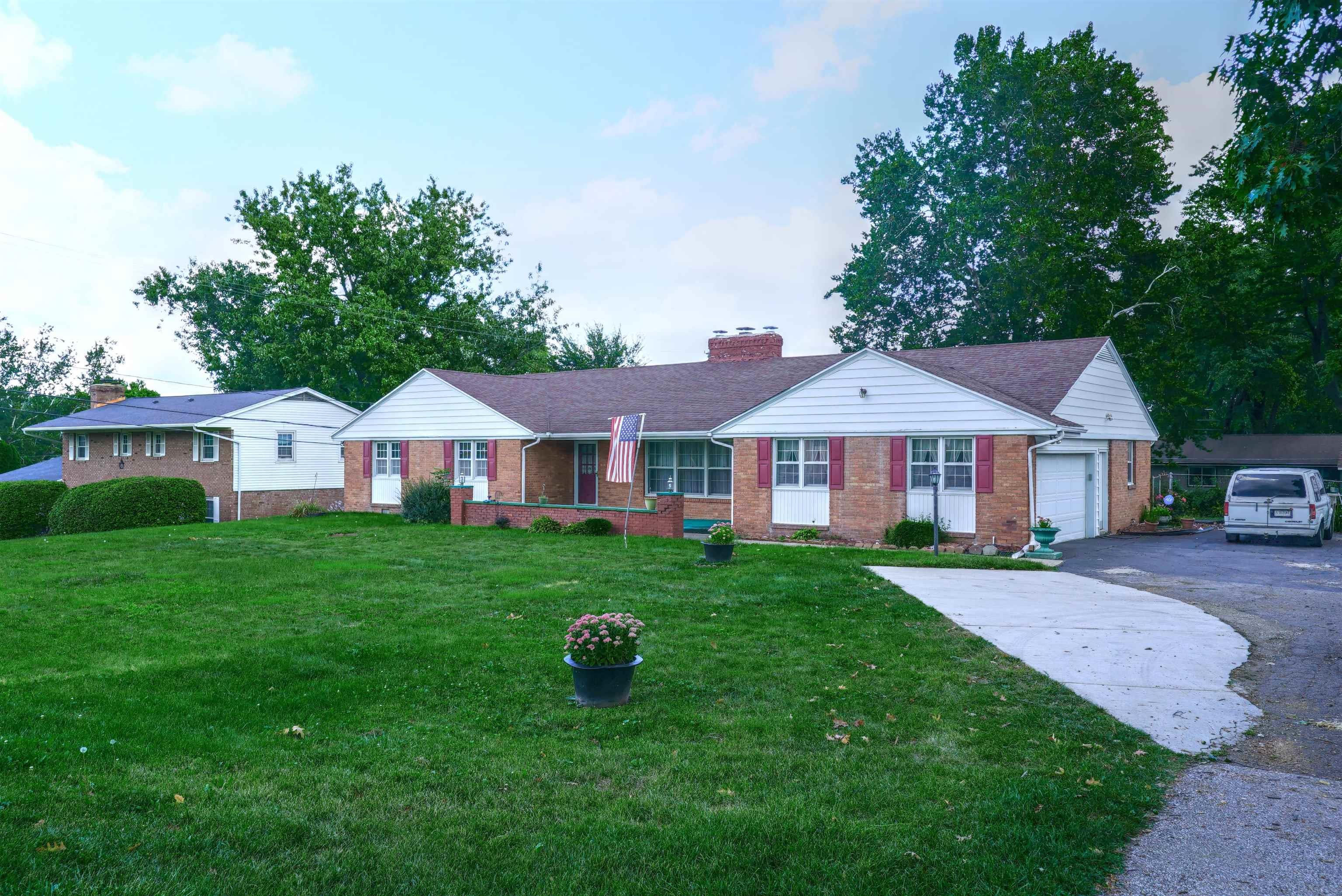 5418 Miami Road South Bend, IN 46614 - Photo 1 of 28