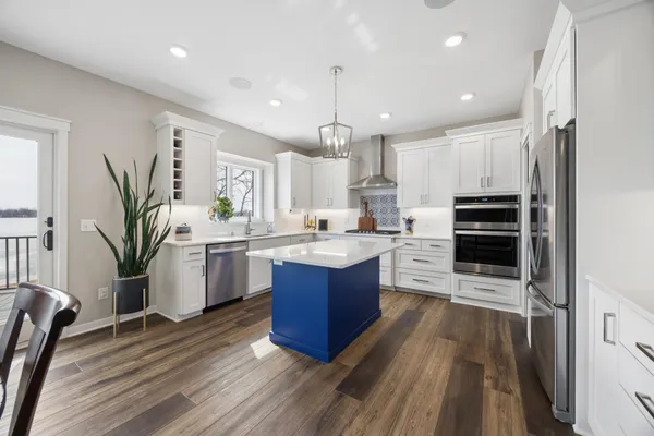 $1,250,000 | 6824 West Shadow Lake Drive, Lino Lakes, MN 55014