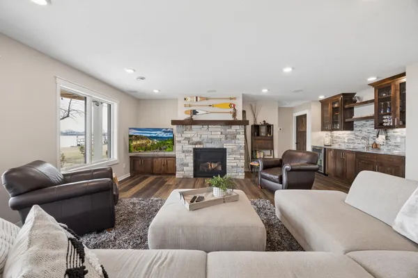 $1,250,000 | 6824 West Shadow Lake Drive, Lino Lakes, MN 55014