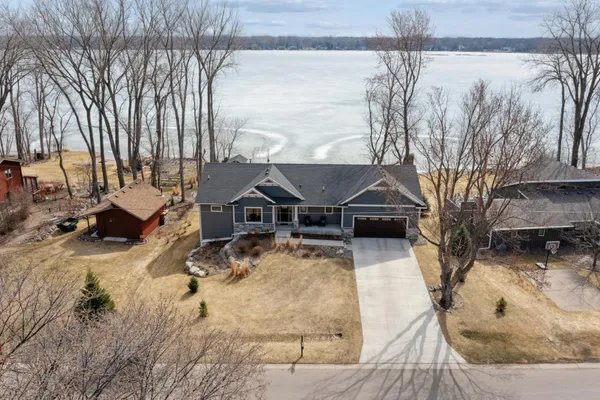 $1,250,000 | 6824 West Shadow Lake Drive, Lino Lakes, MN 55014