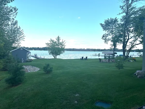 $1,250,000 | 6824 West Shadow Lake Drive, Lino Lakes, MN 55014