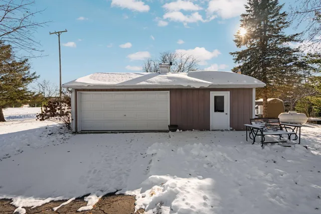 $2,200 | 9434 Neal Road, Manchester, MI 48158