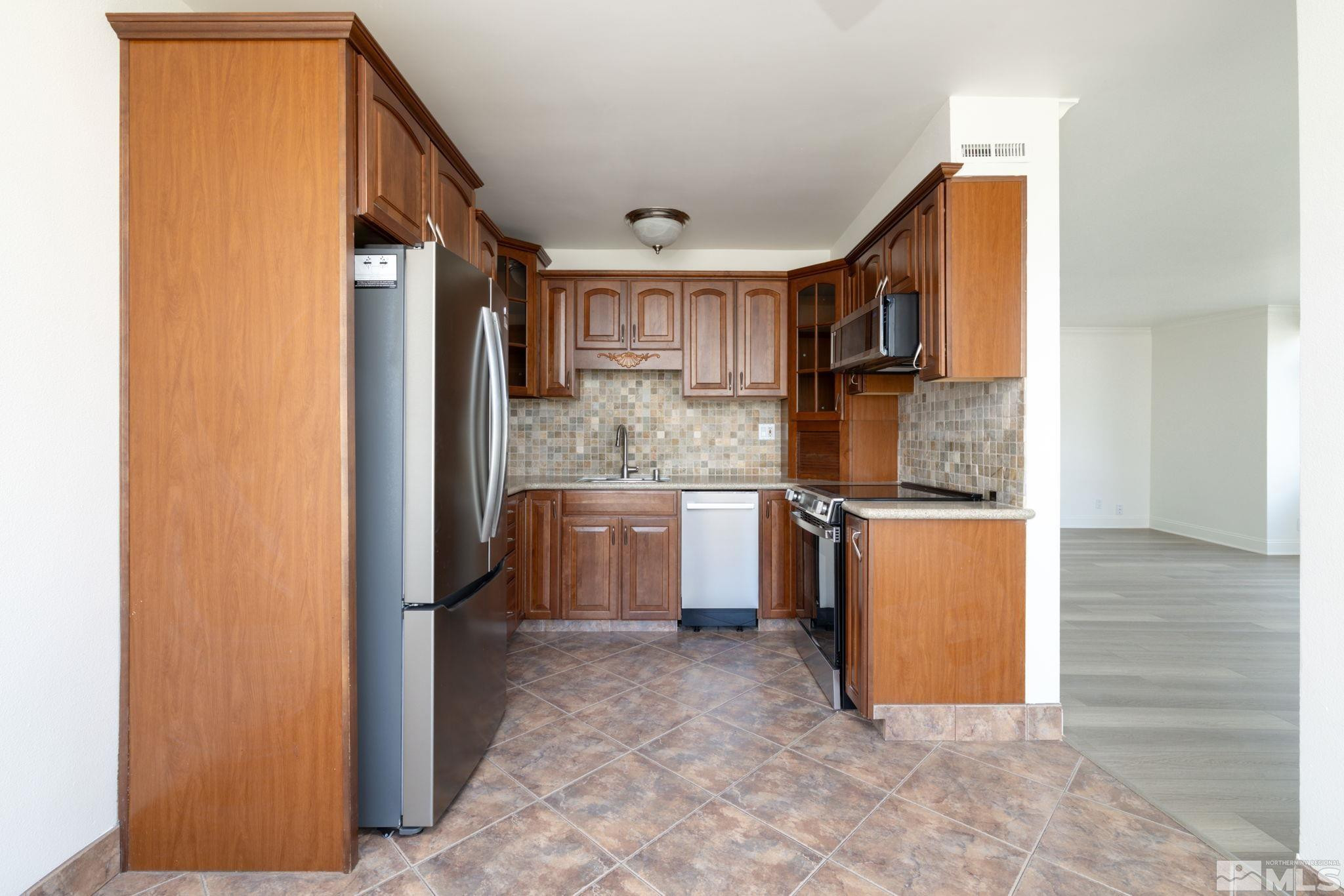 280 Island Avenue, Unit 1103 Reno, NV 89501 - Photo 9 of 23 Photo 9