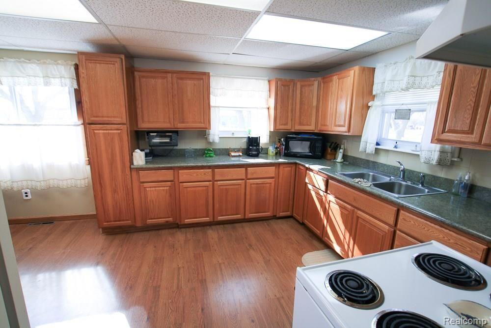 2502 South Duffield Road Lennon, MI 48449 - Photo 11 of 28 IMG_7734.jpg