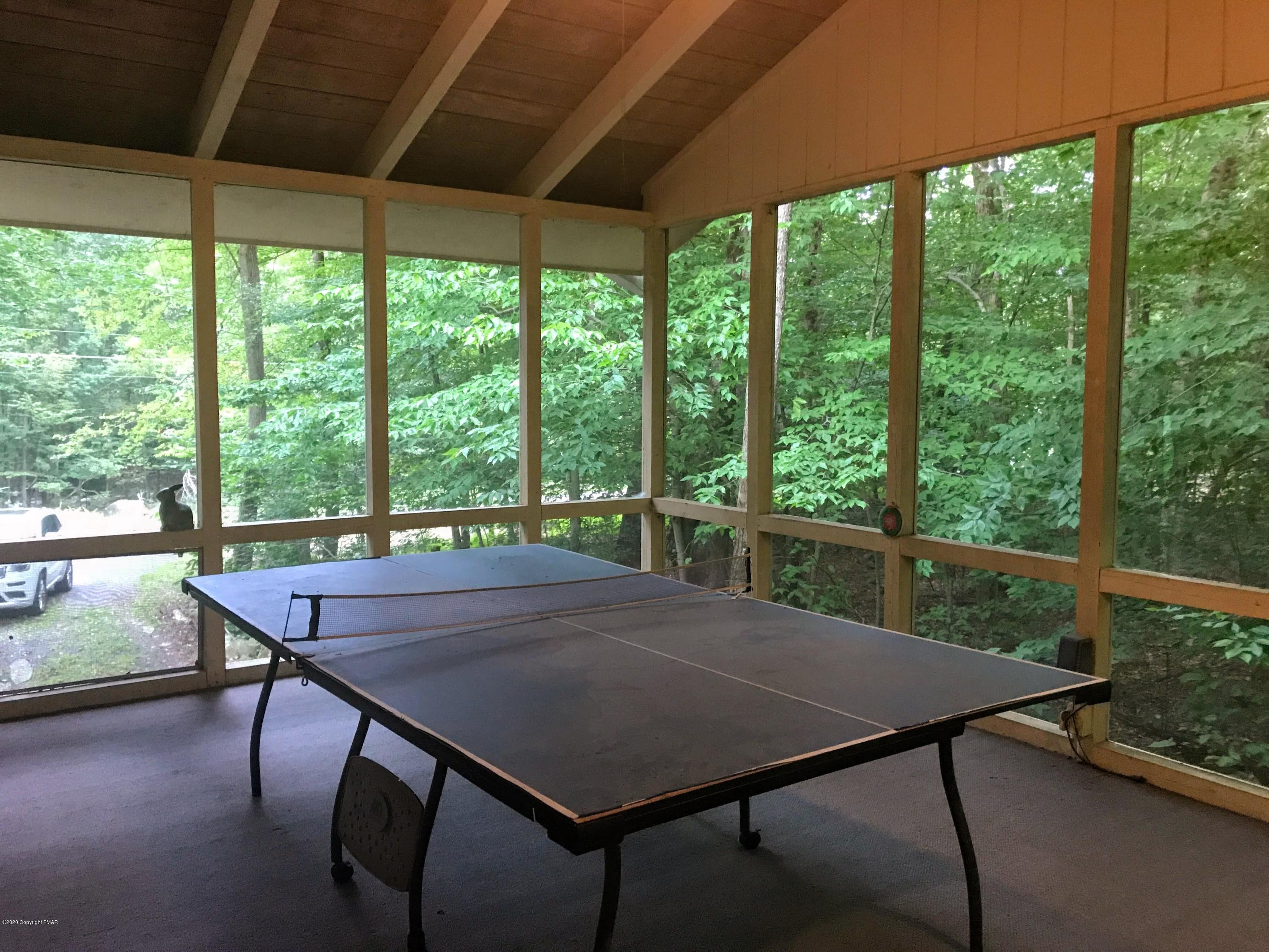 5559 Fox Run Road Pocono Pines, PA 18350 - Photo 2 of 26 IMG_7208