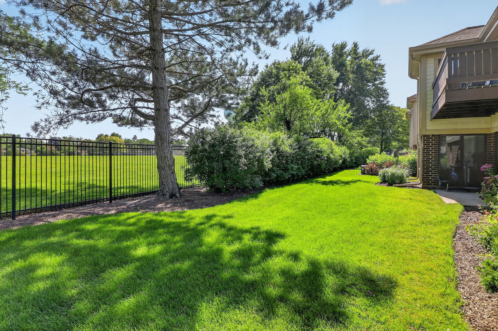 863 Coach Road, Unit 1 Palatine, IL 60074 - Photo 18 of 19