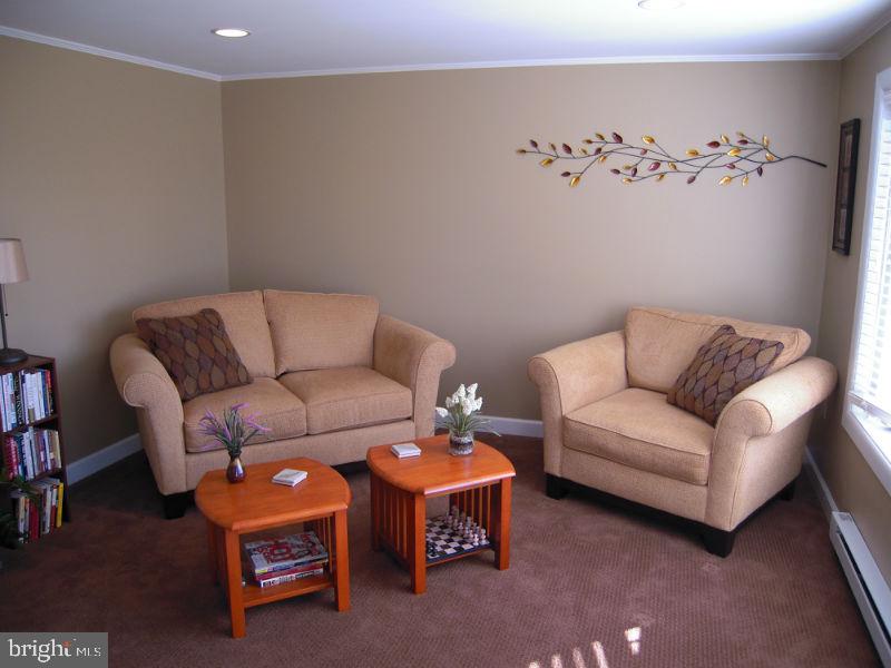 735 Greentree Road Elizabethtown, PA 17022 - Photo 4 of 14