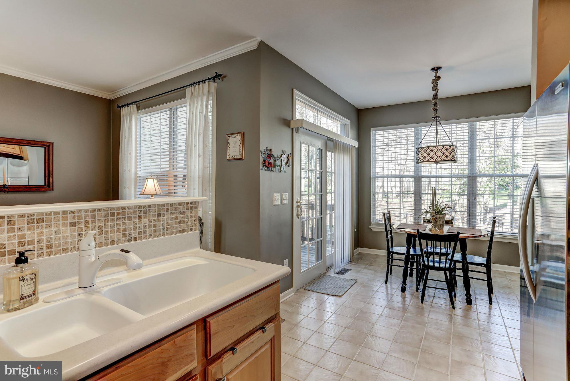 1216 Wild Hawthorn Way Reston, VA 20194 - Photo 14 of 27 Kitchen