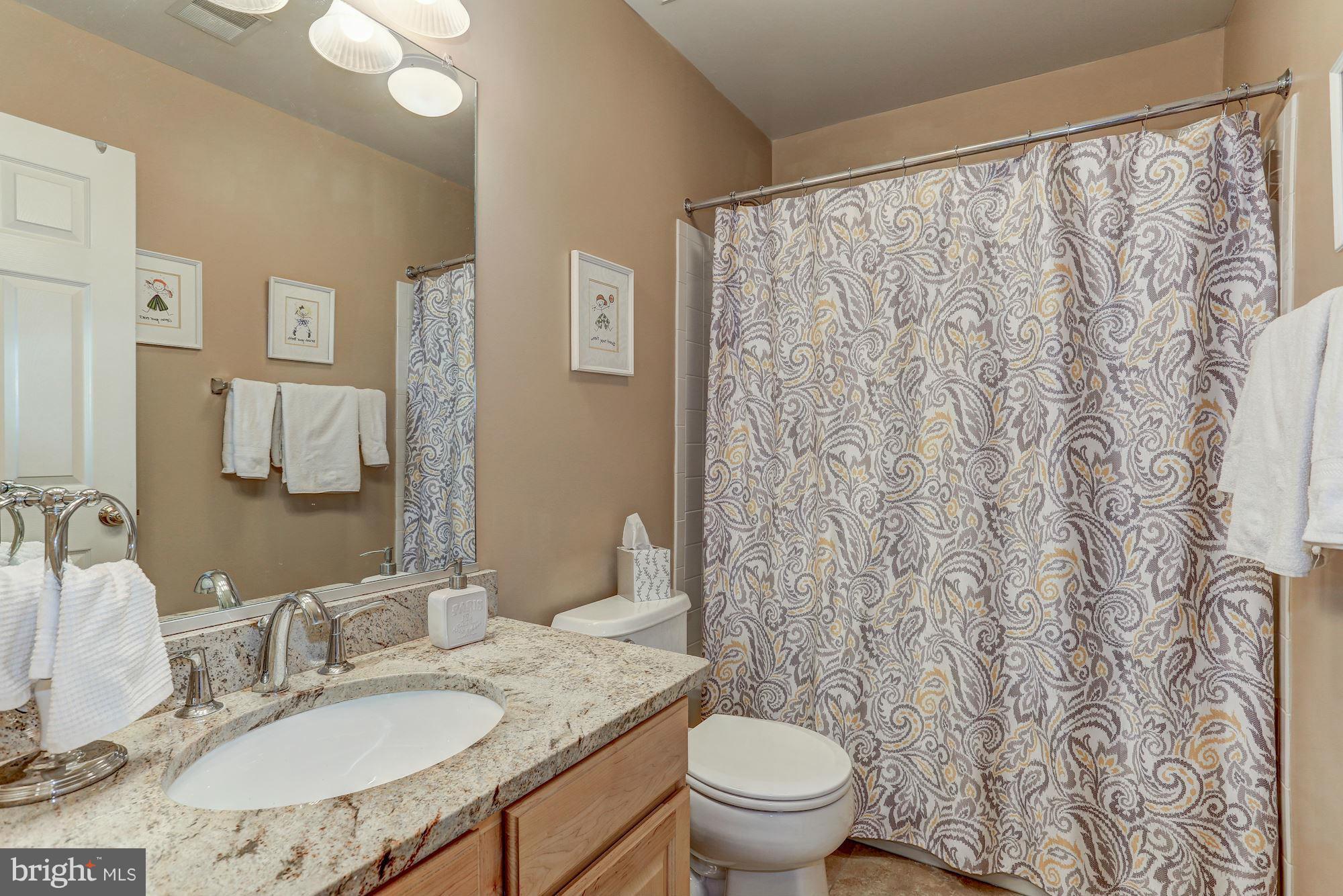 1216 Wild Hawthorn Way Reston, VA 20194 - Photo 22 of 27 Bath