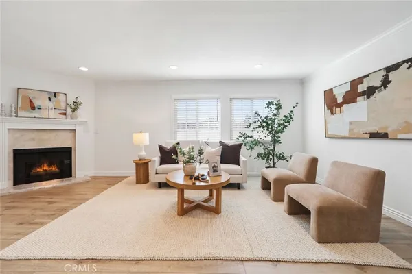 $635,000 | 4189 Vineland Avenue, Unit 120, Studio City, CA 91602