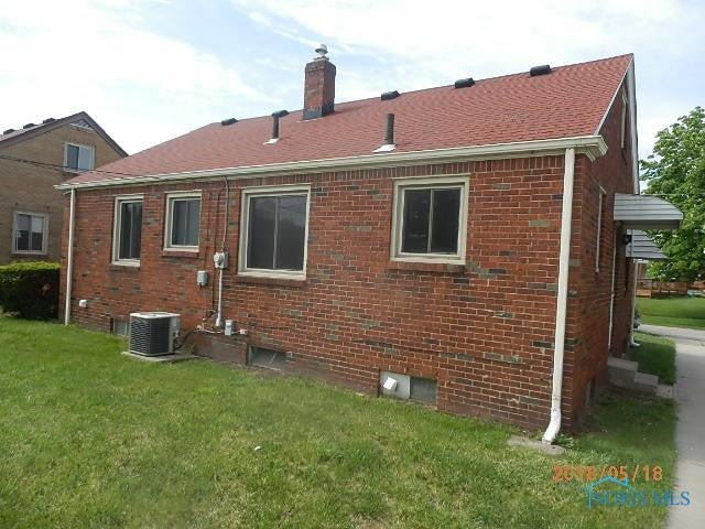 2286 Hinde Road Toledo, OH 43607 - Photo 2 of 5 Photo 2
