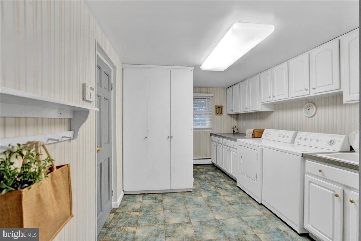 1098 Greentree Road Blue Bell, PA 19422 - Photo 27 of 60 Laundry Room