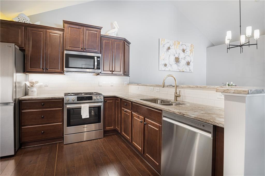 101 Spring Valley Drive Zelienople, PA 16063 - Photo 9 of 24