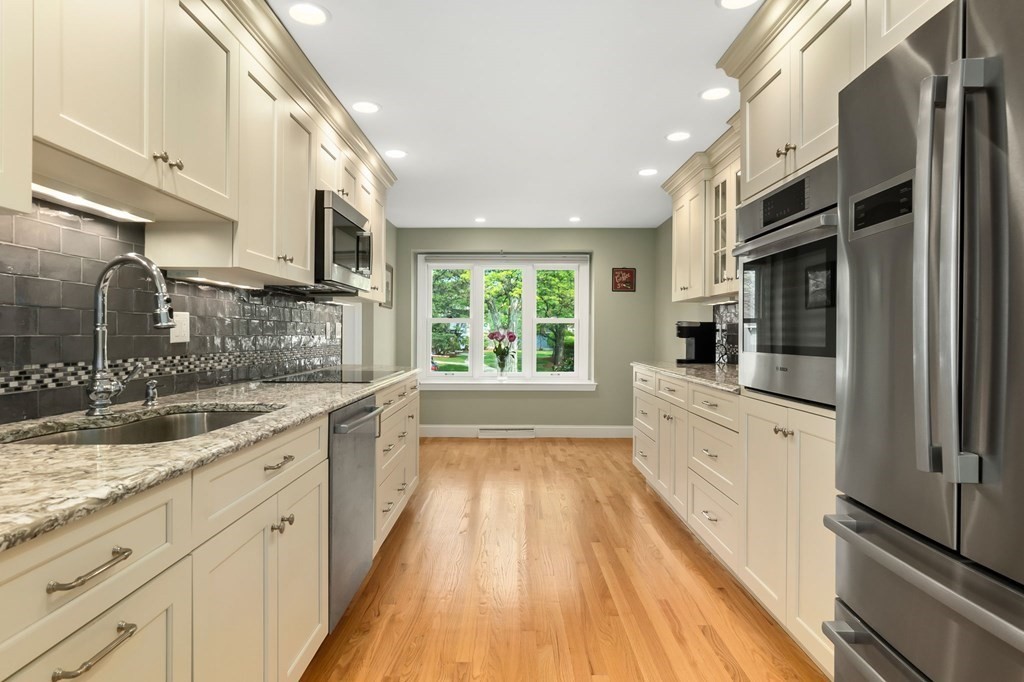 112 Village Post Road, Unit 112 Danvers, MA 01923 - Photo 9 of 42 Gallery Image 9