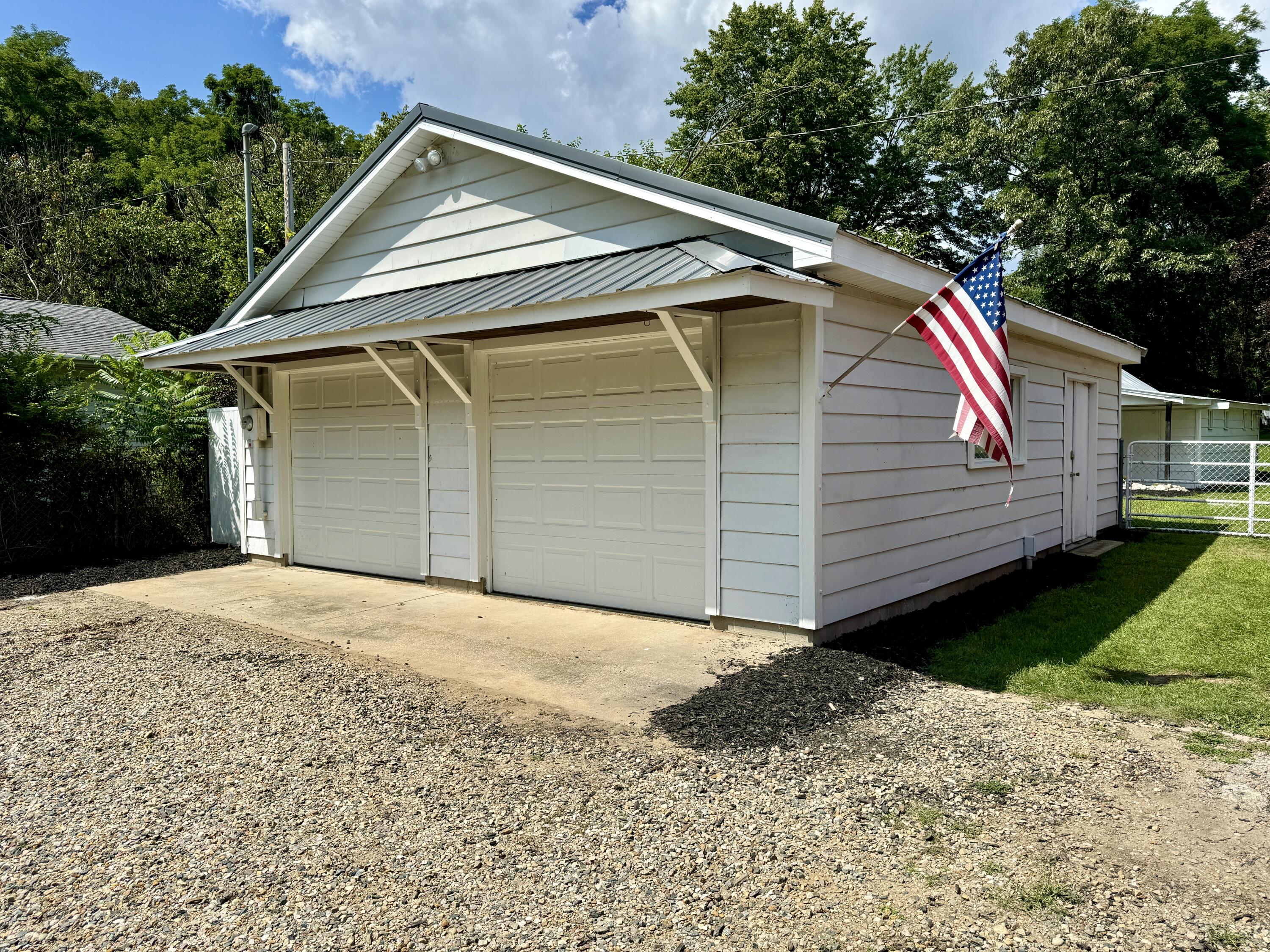 715 Lyon Lake Road Marshall, MI 49068 - Photo 29 of 48 IMG_8931