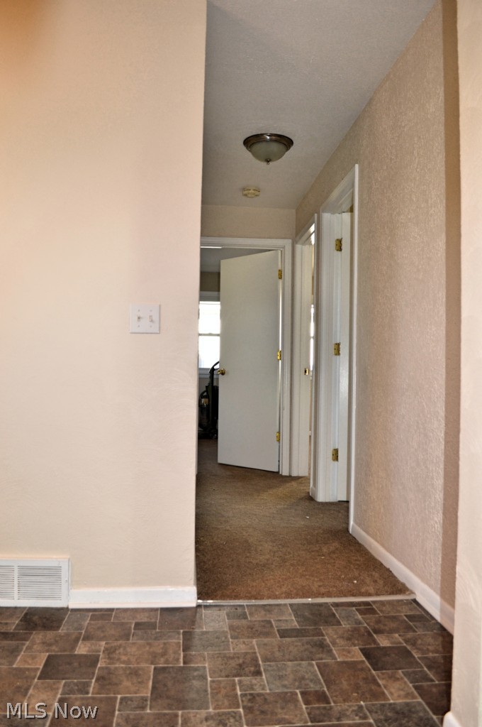 1712 Meister Road Lorain, OH 44053 - Photo 10 of 17 Gallery Image 10