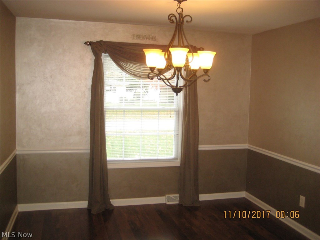 6017 Randy Road Bedford Heights, OH 44146 - Photo 4 of 21