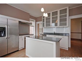 453 Bluff Street Alton, IL 62002 - Photo 11 of 24 Gallery Image 11