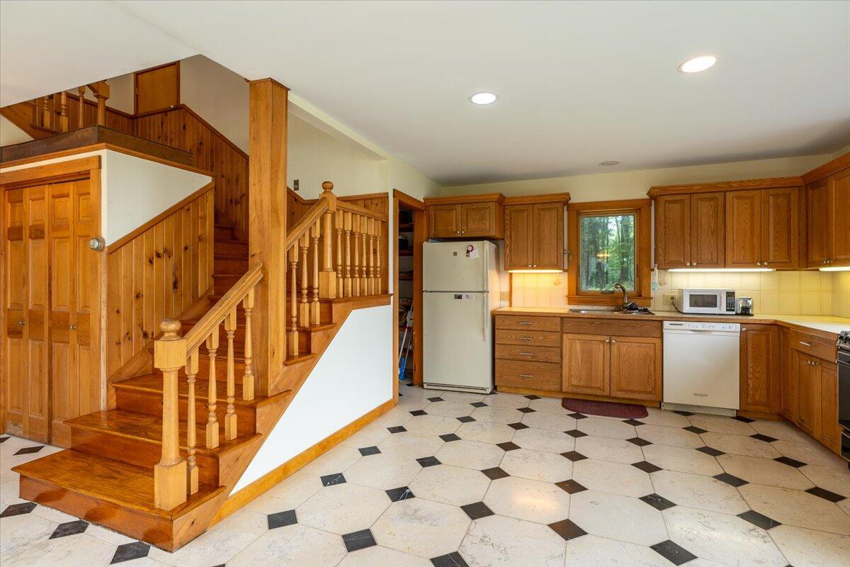 391 Main Road Islesboro, ME 04848 - Photo 24 of 67