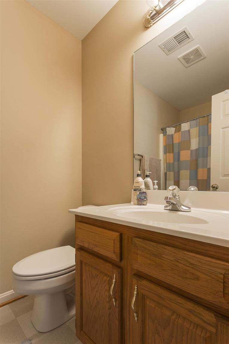 2221 Shaker Run Road Lexington, KY 40509 - Photo 37 of 45 The 2nd floor master bathroom. Notice s