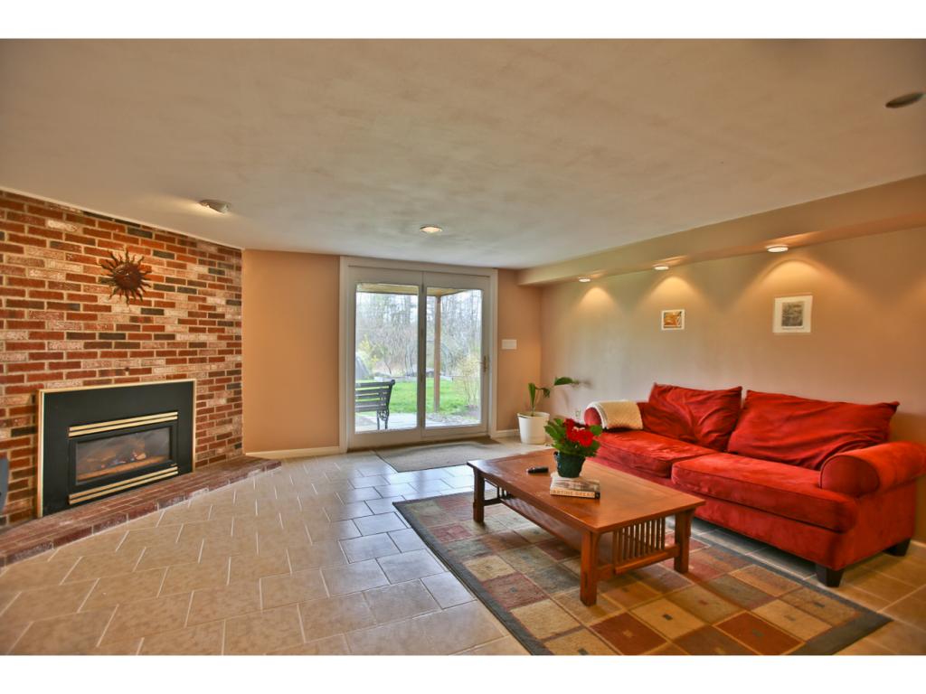 B1 Wade Farm Road, Unit B Newmarket, NH 03857 - Photo 22 of 33