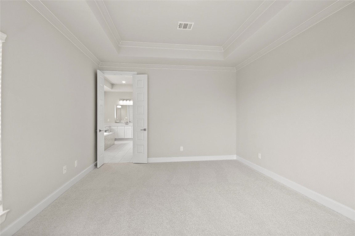 136 Peninsula Point Drive Montgomery, TX 77356 - Photo 9 of 30 Private owner's suite