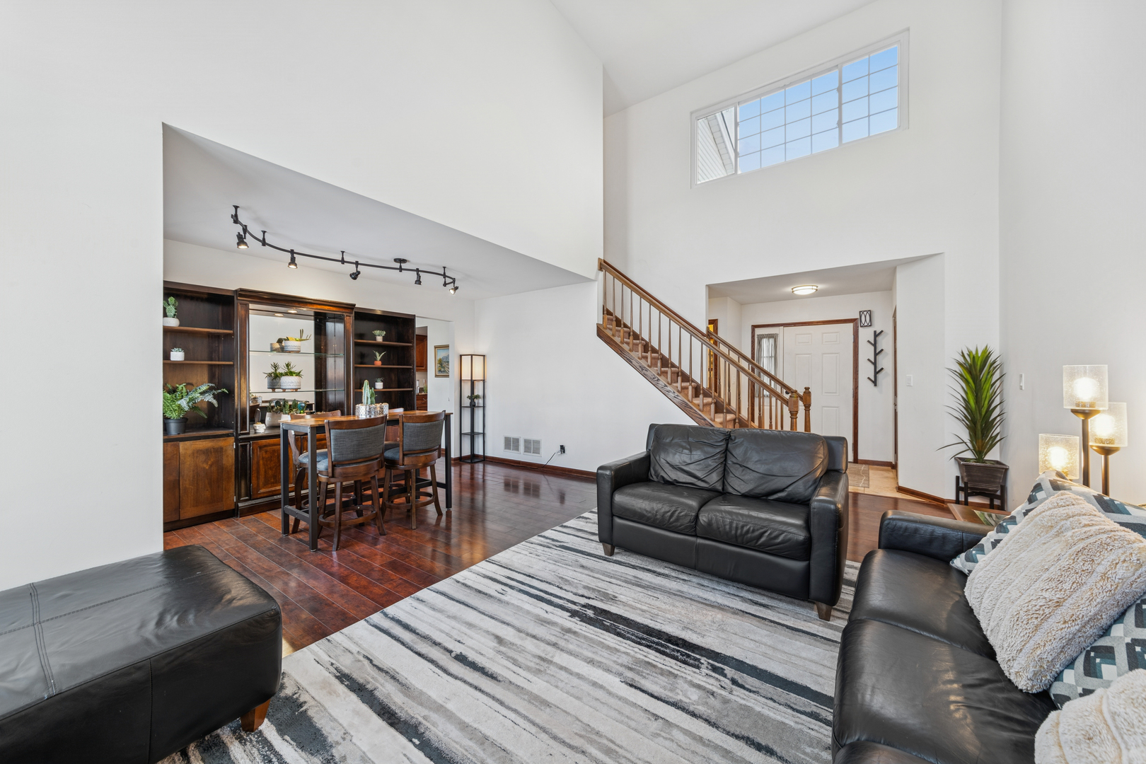 1105 Longford Road Bartlett, IL 60103 - Photo 3 of 20