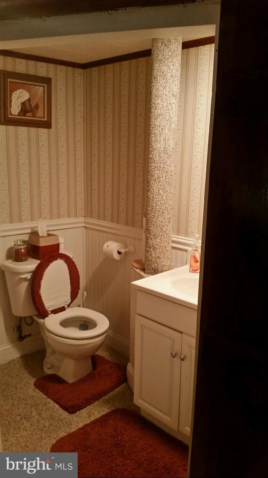 5744 Edgepark Road Baltimore, MD 21239 - Photo 23 of 25 Bath