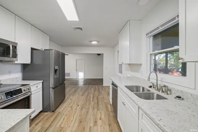 $294,000 | 5236 North Terry Court, Ellettsville, IN 47404