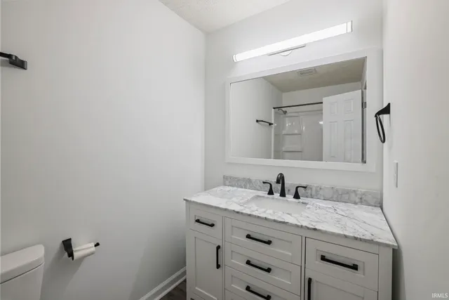 $294,000 | 5236 North Terry Court, Ellettsville, IN 47404