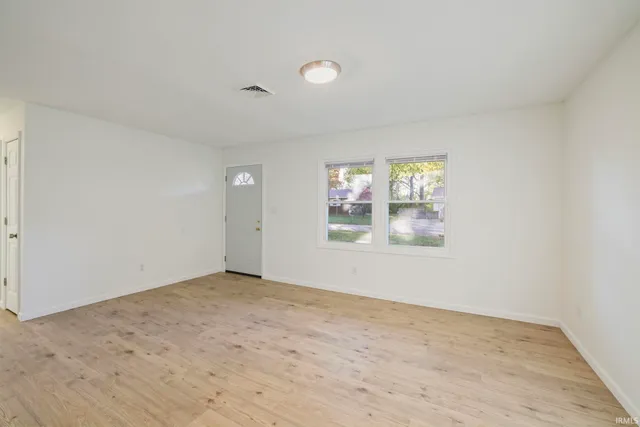 $294,000 | 5236 North Terry Court, Ellettsville, IN 47404