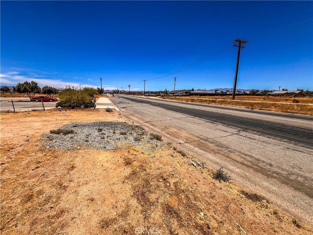 11125 Hesperia Road Hesperia, CA 92345 - Photo 4 of 6 a view of a water with a beach