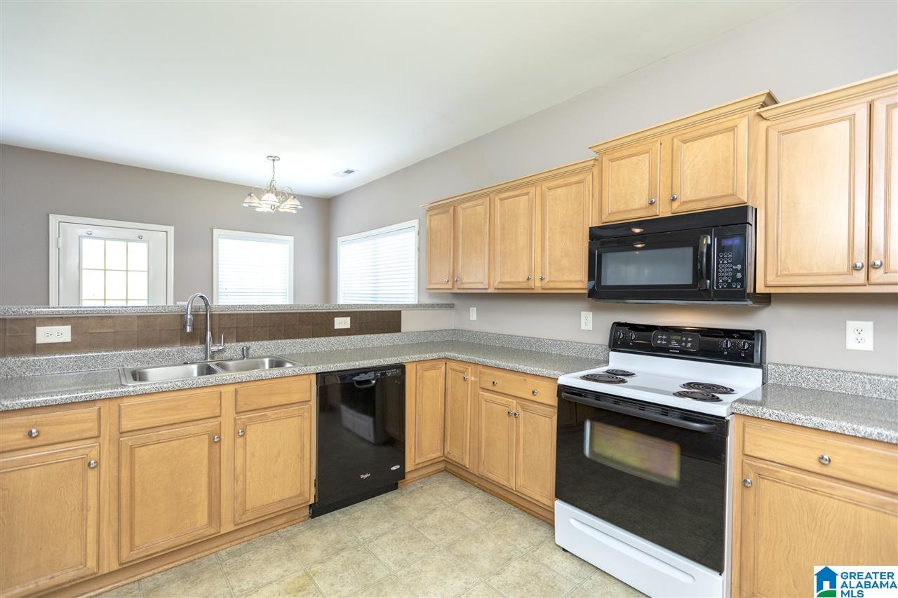 121 Merimeadows Drive Calera, AL 35040 - Photo 10 of 25