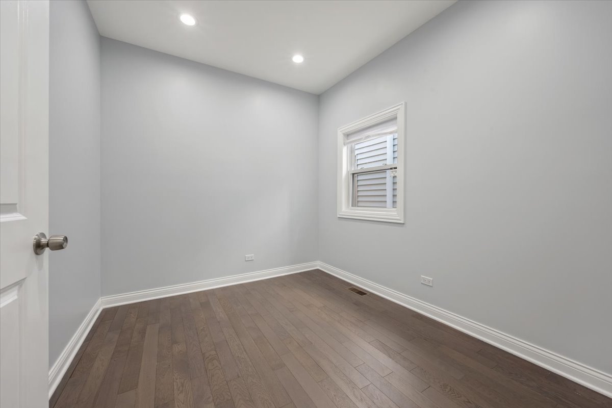 4161 South Wells Street Chicago, IL 60609 - Photo 12 of 22