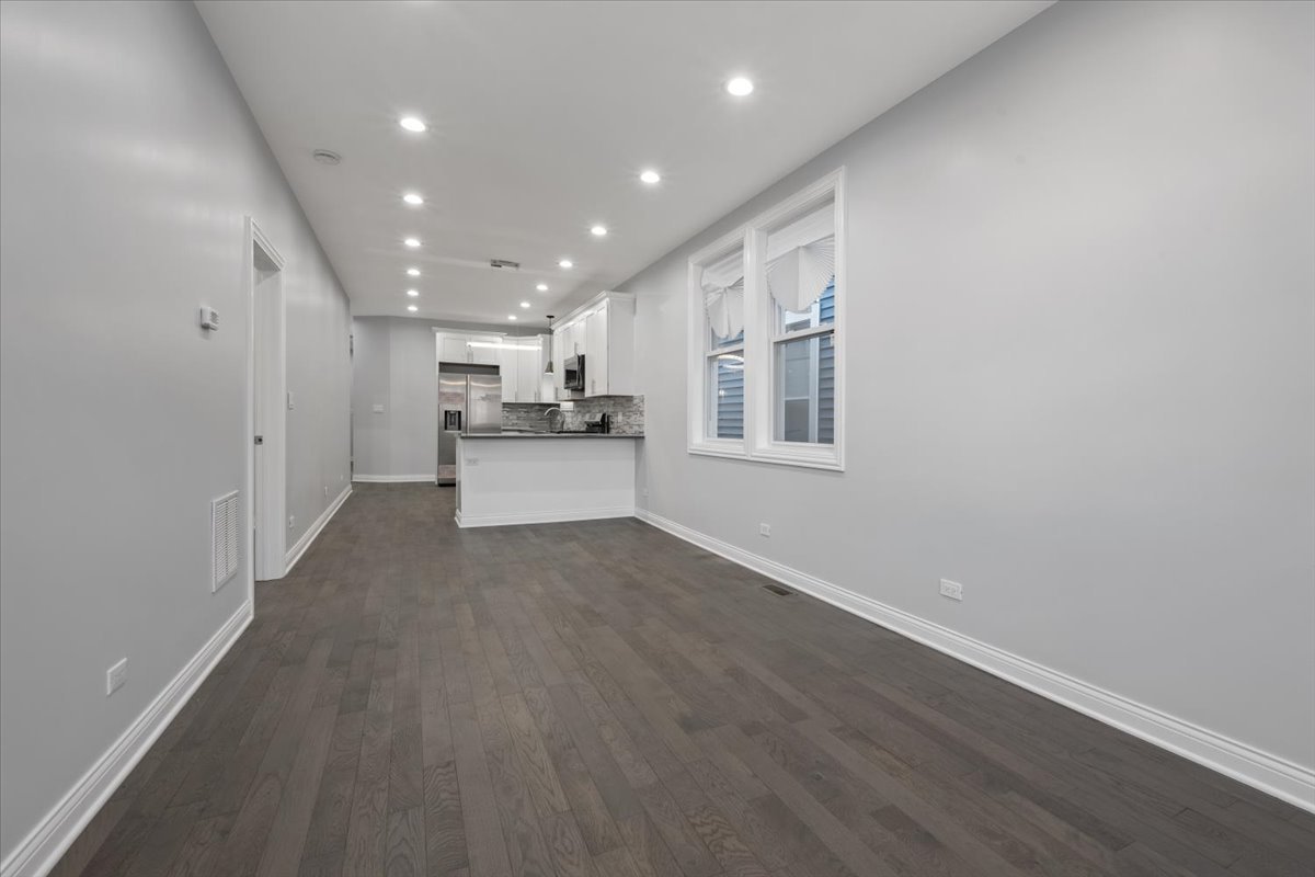 4161 South Wells Street Chicago, IL 60609 - Photo 4 of 22