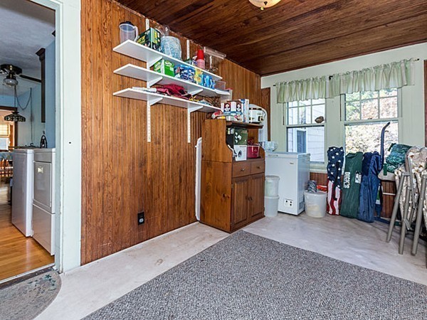117 Virginia Road Waltham, MA 02453 - Photo 19 of 22 Gallery Image 19
