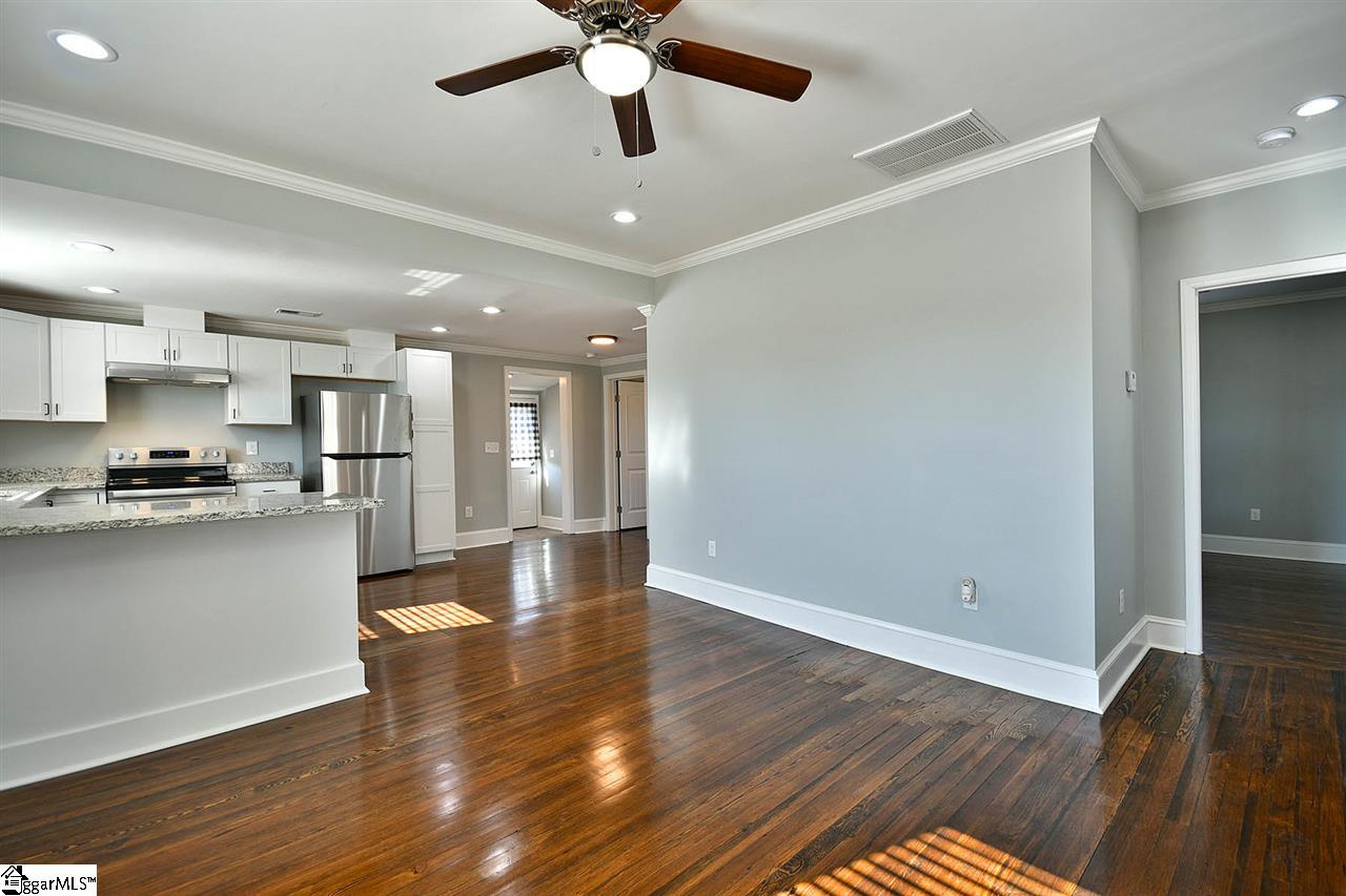 9 6th Street Greer, SC 29651 - Photo 2 of 36 Gallery Image 2