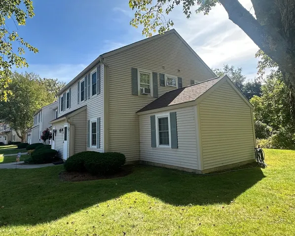 $358,000 | 17 Brickyard Road, Unit 12, Essex Junction, VT 05452