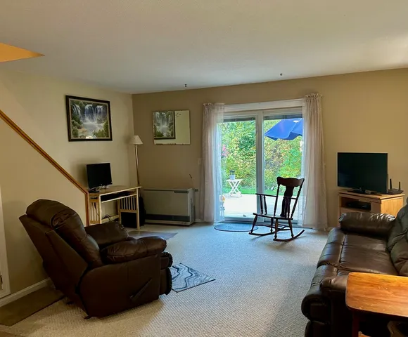 $358,000 | 17 Brickyard Road, Unit 12, Essex Junction, VT 05452